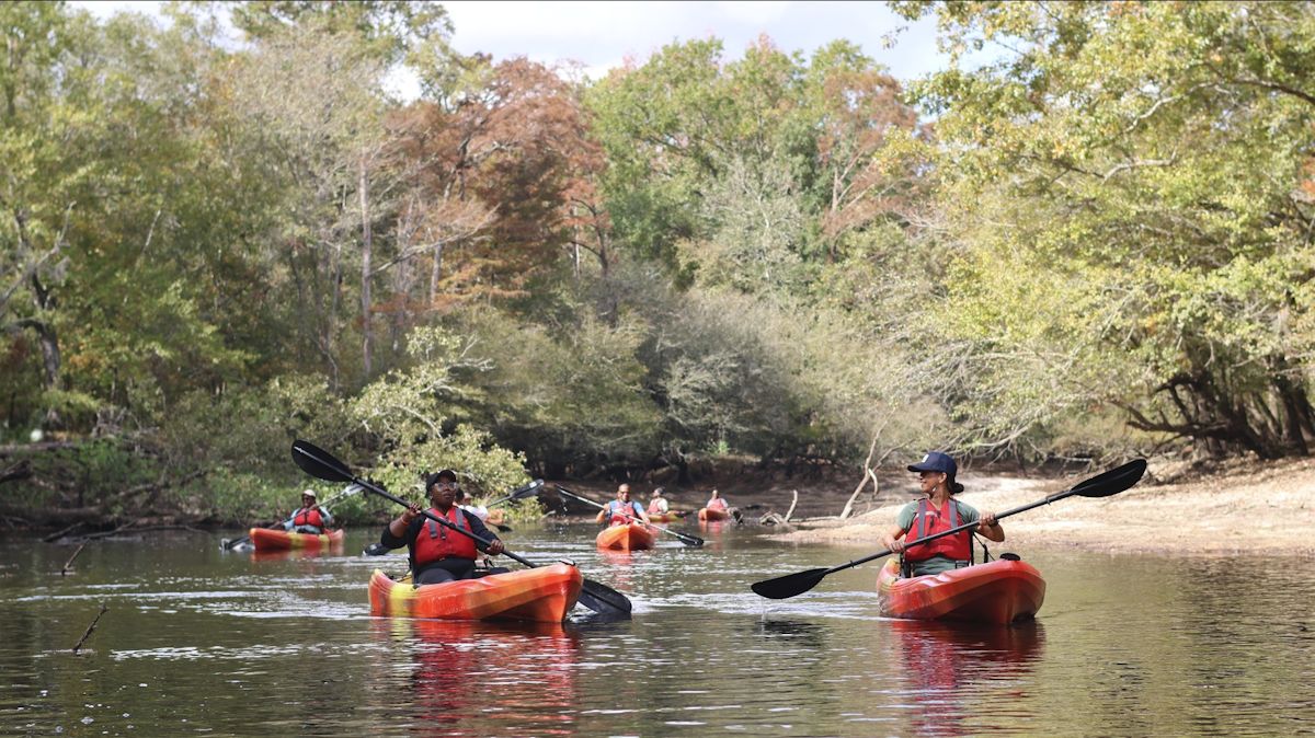black-river-paddlers